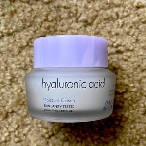 High end Moisture Cream: Hyaluronic acid line deeply hydrates + replenishes skin
